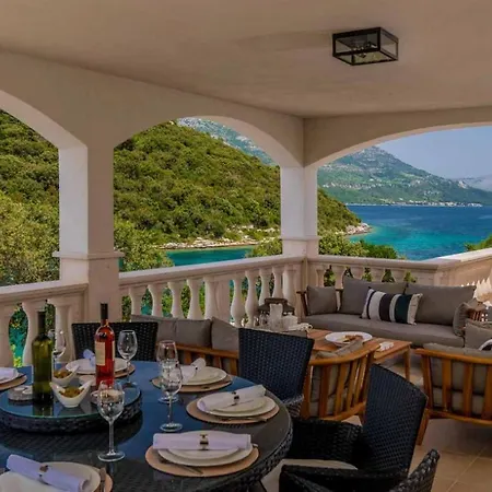 Stunning Korcula 4 Bedrooms Waterfront Dream Cinema Private Heated Infinity Pool Zrnovo