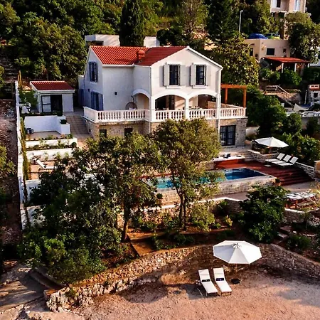 Villa Stunning Korcula 4 Bedrooms Waterfront Dream Cinema Private Heated Infinity Pool