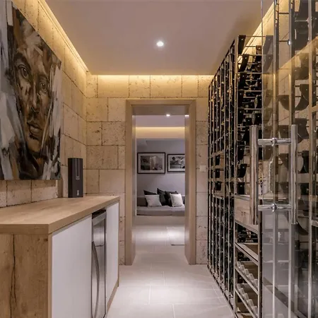 Stunning Korcula 4 Bedrooms Waterfront Dream Cinema Zrnovo