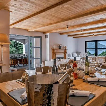 Stunning Korcula 4 Bedrooms Waterfront Dream Cinema 别墅 *