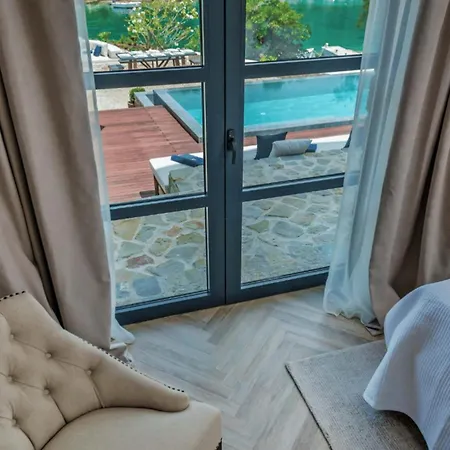 Stunning Korcula 4 Bedrooms Waterfront Dream Cinema