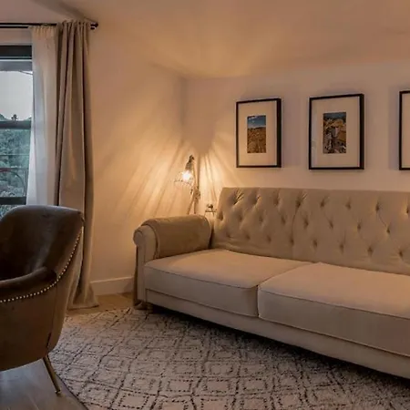 Stunning Korcula 4 Bedrooms Waterfront Dream Cinema 别墅