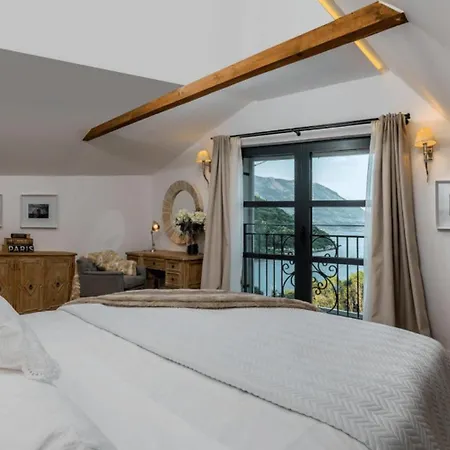 Stunning Korcula 4 Bedrooms Waterfront Dream Cinema * Zrnovo