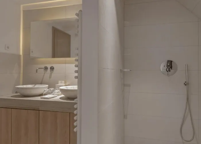 Stunning Korcula 4 Bedrooms Waterfront Dream Cinema Вилла