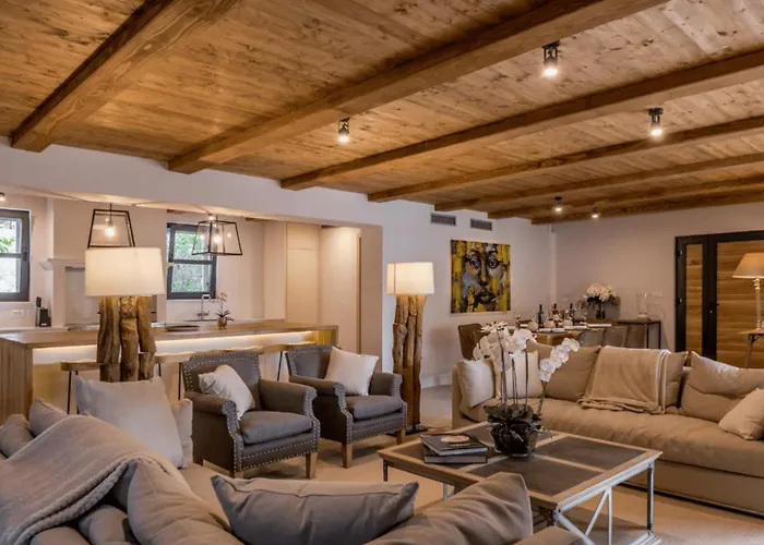 Вилла Stunning Korcula 4 Bedrooms Waterfront Dream Cinema Zrnovo