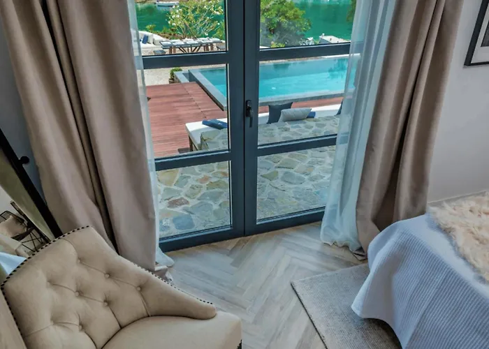 Stunning Korcula 4 Bedrooms Waterfront Dream Cinema