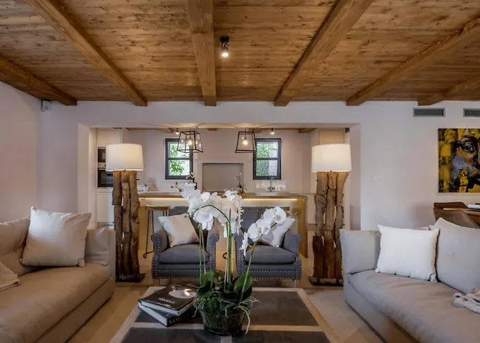 Вилла Stunning Korcula 4 Bedrooms Waterfront Dream Cinema